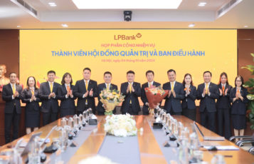 Hội đồng Quản trị LPBank họp phân công nhiệm vụ cho các thành viên HĐQT và Ban điều hành